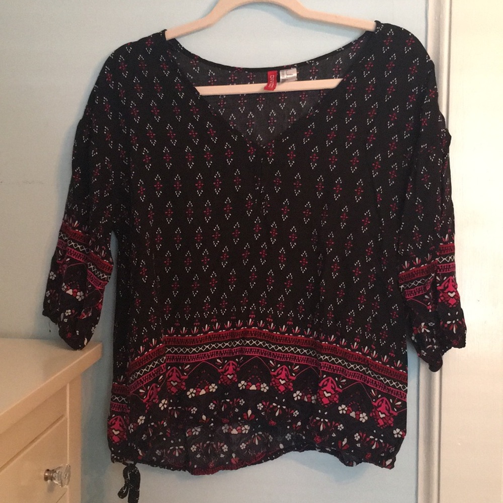Pink and black top with design all over from H&M